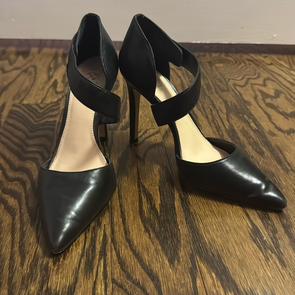 Vince Camuto VC CARLOTTE pump